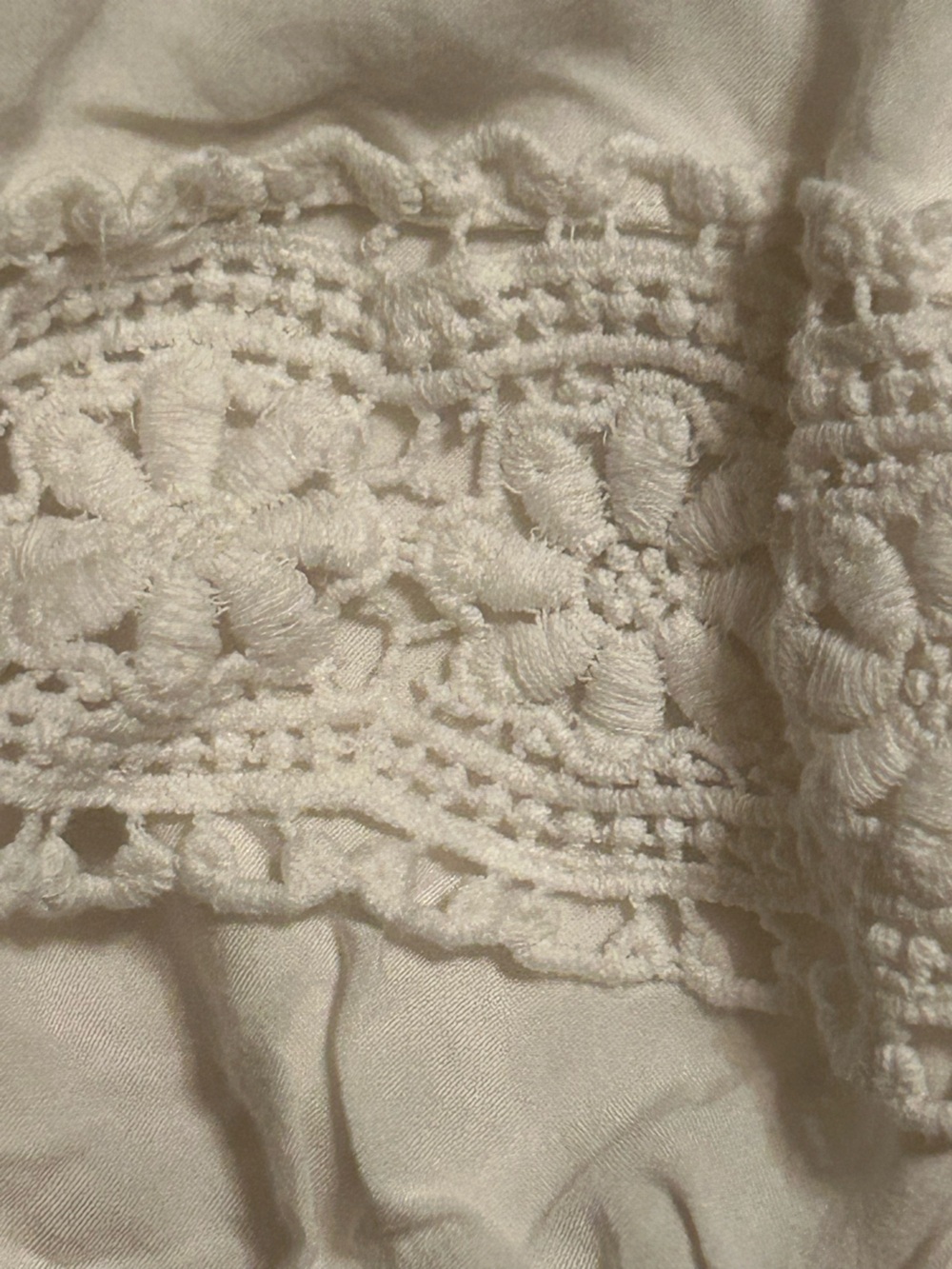 Women’s Angie brand white strapless tube top with a crochet lace detail size S - Picture 3 of 4